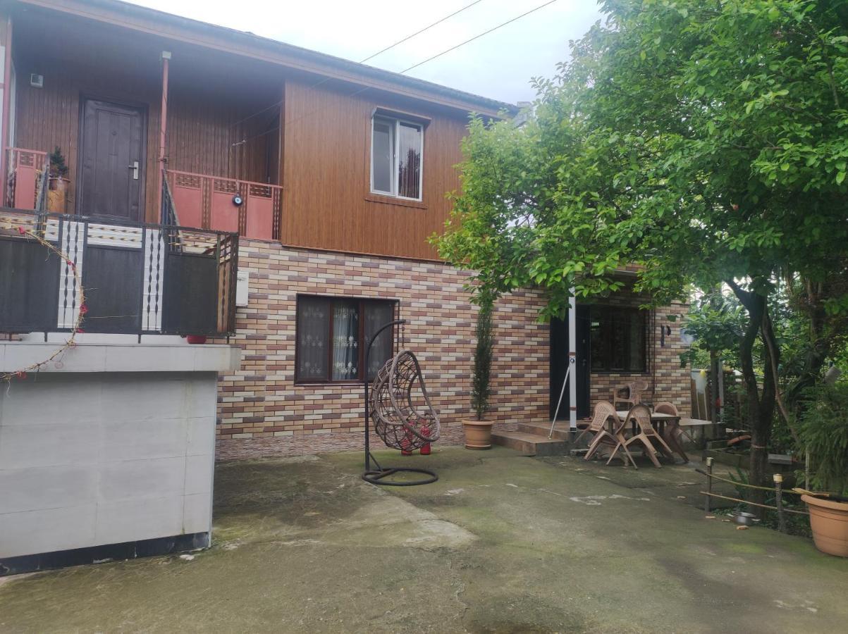 Private House In Batumi Hotel Exterior photo